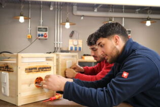 Ausbildung und Praktikum